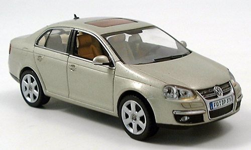 Модель 1:43 Volkswagen Jetta - wheat-beige met