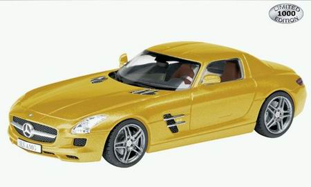 Модель 1:43 Mercedes-Benz SLS AMG C197 - gold