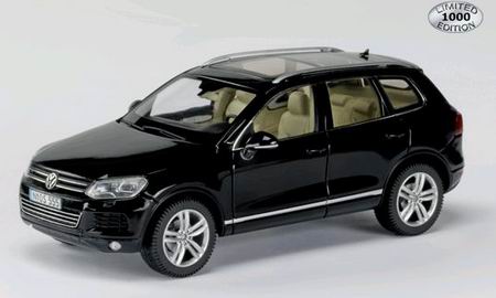Модель 1:43 Volkswagen Touareg - black