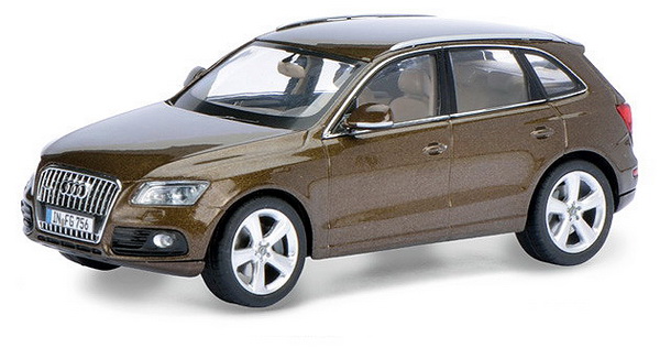 Модель 1:43 Audi Q5 - brown