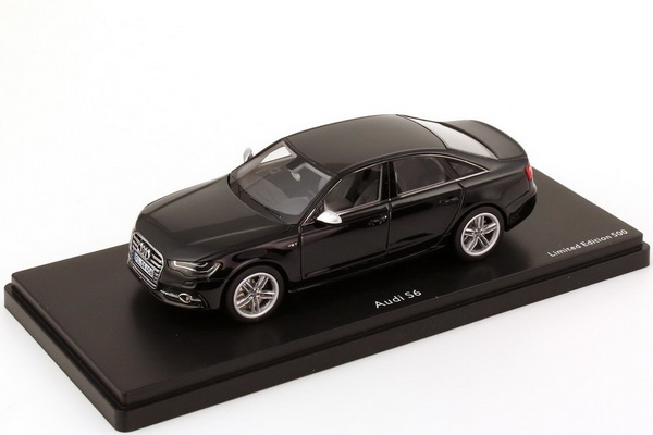 Модель 1:43 Audi S6 Limousine - black