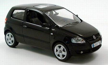 Модель 1:43 Volkswagen Fox, black magic