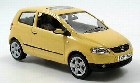 volkswagen fox, yellow 4722 Модель 1:43