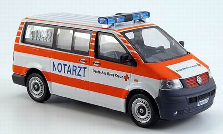 Модель 1:43 Volkswagen T5 «Notarzt»