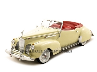 Модель 1:18 Packard Darrin - yellow