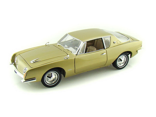 Модель 1:18 Studebaker Avanti - gold