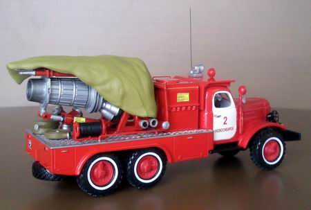 АГВТ-100 Автомобиль ГазоВодяного Тушения(шасси ЗиЛ-157К) / zil-157k fire truck SL085A Модель 1:43