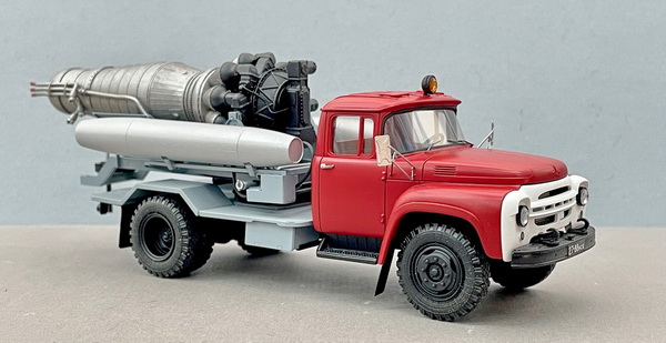 Автомобиль газоводяного тушения АГВТ100 (130) с двигателем ВК-1Ф, Новосибирск,1965г. (l.e.60 pcs.) SL217 Модель 1:43