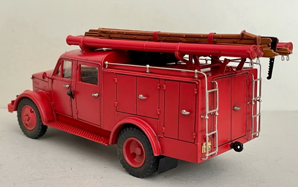 Модель 1:43 Автоцистерна ПМГ 6 Грабовского завода противопожарного оборудования,1956г. Вариант с тонировкой кузова. Серия 20 экз.