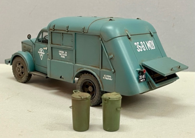 Модель 1:43 Автомобиль для уборки мусора МС-4, середина 50х годов;одноцветный вариант; со следами эксплуатации Серия 50 экз.