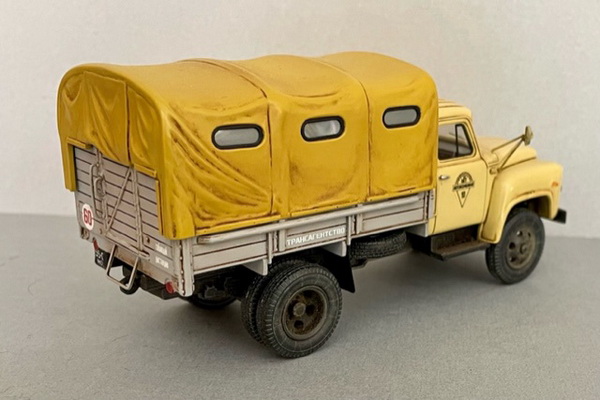 Грузо-пассажирское такси на шасси (52-05). Серия 30 экз. SL231 Модель 1:43