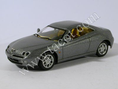 Модель 1:43 Alfa Romeo GTV - grey met