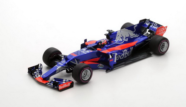 Модель 1:18 Scuderia Toro Rosso Renault STR12 №26 Australian GP (Daniil Kvyat - B.Hartley)