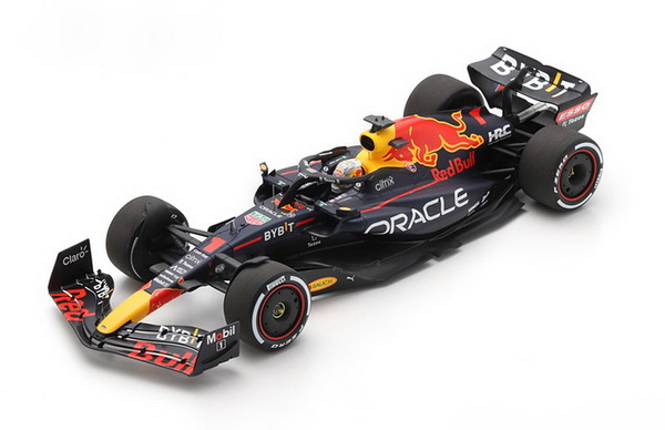 Модель 1:18 Red Bull RB18 GP Saudi Arabia 2022 World Champion Verstappen