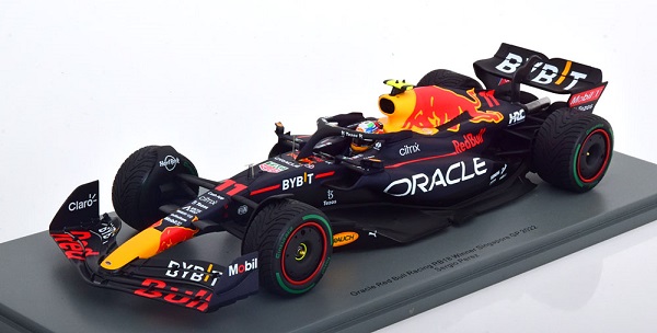 Red Bull RB18 №11 Winner GP Singapore 2022 (Sergio Perez) 18S778 Модель 1:18