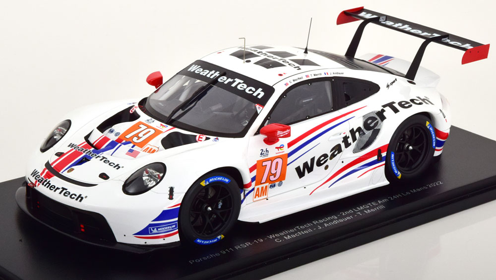 Модель 1:18 Porsche 911 RSR-19 No 79 24h Le Mans 2022 MacNeil/Andlauer/Merrill