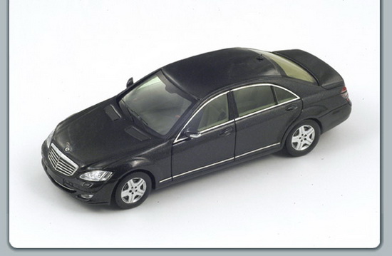 Модель 1:43 Mercedes-Benz S-class (W221) - black