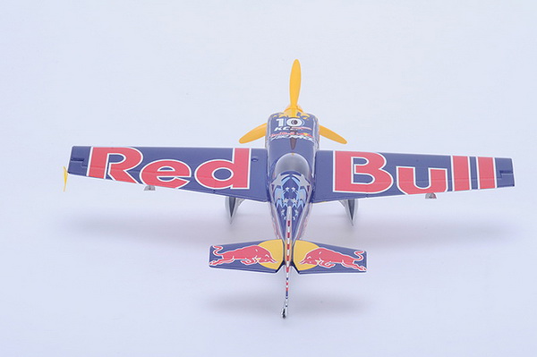 Модель 1:43 Red Bull Air Race - Zivko Edge 540 Team Kirby Chambliss
