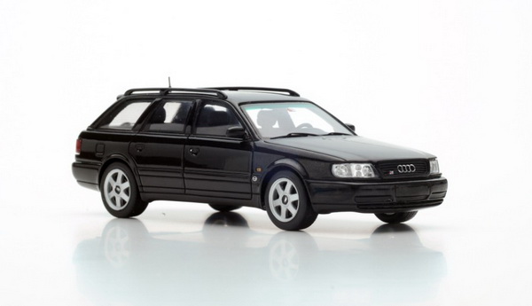 Модель 1:43 Audi S6 plus Avant 1996