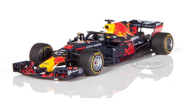 Модель 1:43 Aston Martin Red Bull Racing TAG-Heuer RB14 №3 Winner Chinese GP (Daniel Ricciardo)