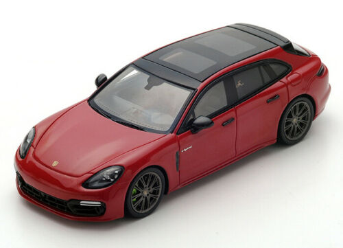 Модель 1:43 Porsche Panamera 4 e-hybrid Sport Turismo - dark red/black