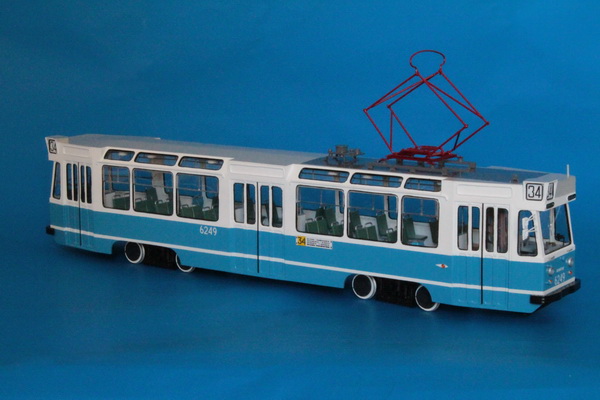 Модель 1:43 Трамвай ЛМ-68 Ленинград (вагон 6249) - парковая окраска после 1983г.