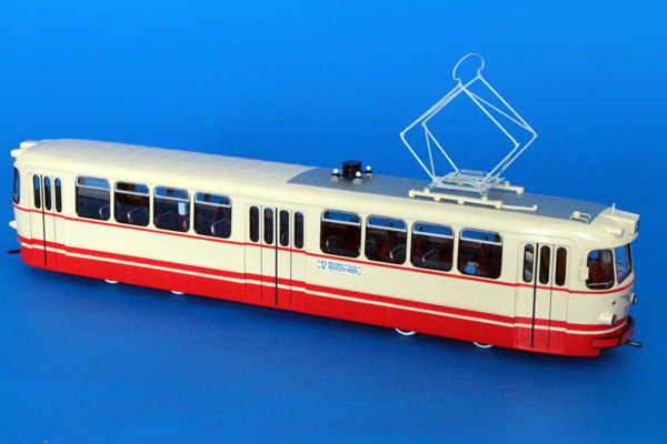 Модель 1:43 Трамвай ЛМ-57 Ленинград (Серия 5000) - парковая окраска после 1972 г. (серия 35 экз.)
