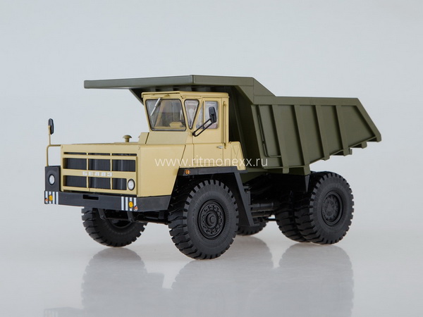 Модель 1:43 БелАЗ-7522 (поздний) карьерный самосвал - песочный/хаки