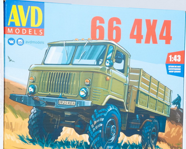 66 4х4 Армейский грузовик (сборная модель kit) 1384AVD Модель 1:43