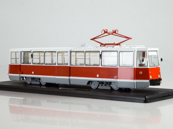 Модель 1:43 Трамвай КТМ-5М3 (71-605), белый-красный-серый