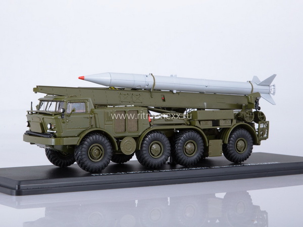 Модель 1:43 ЛУНА-М 95113 (шасси ЗиЛ-135ЛМ) с ракетой 9M21