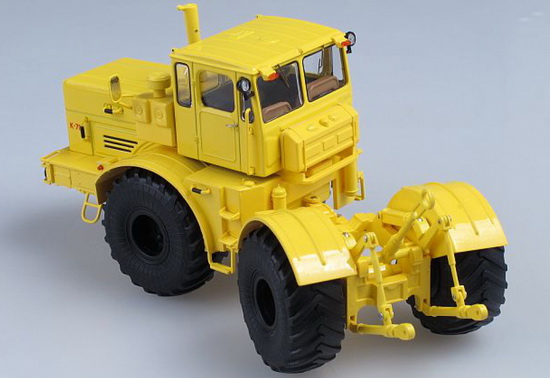 Модель 1:43 «Кировец» К-700А трактор - жёлтый