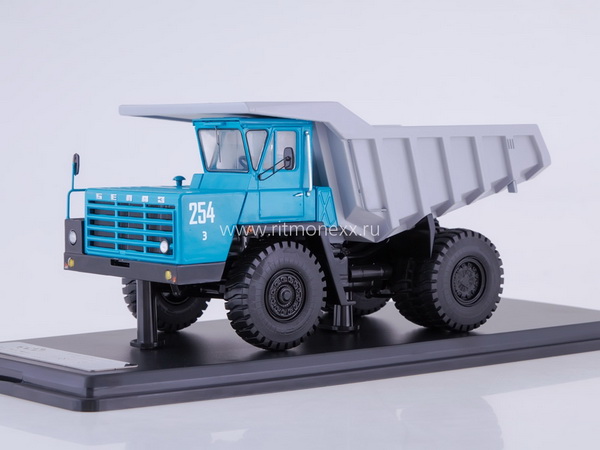 БелАЗ-540А карьерный самосвал - голубой/серый SSML017 Модель 1:43