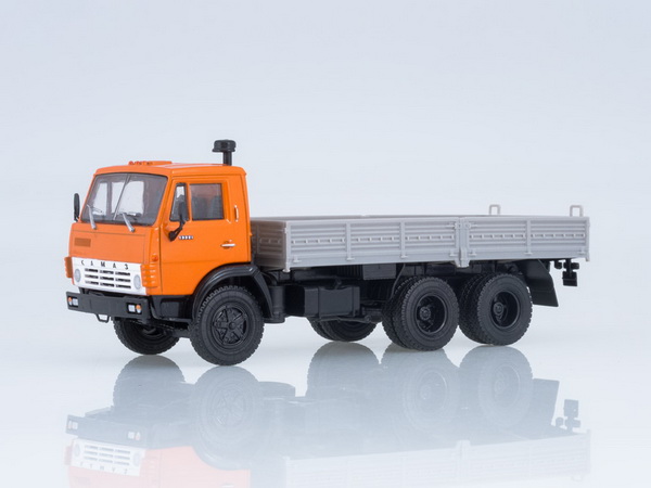 Модель 1:43 КамАЗ-5320 бортовой - оранжевый/серый