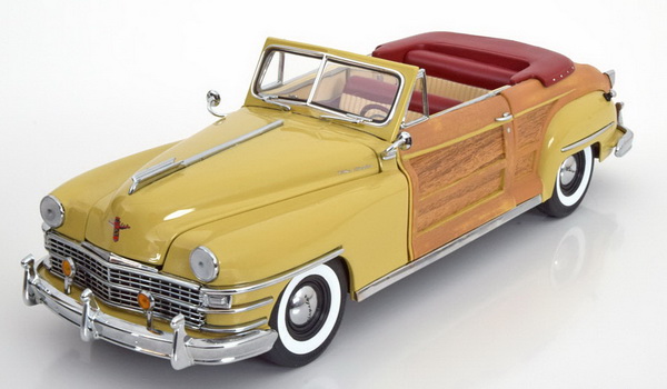 Модель 1:18 Chrysler Town & Country - beige