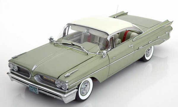 Модель 1:18 Pontiac Bonneville - Cameo Ivory/Dundee Green
