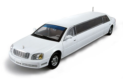 Модель 1:18 Cadillac de Ville Limousine - white
