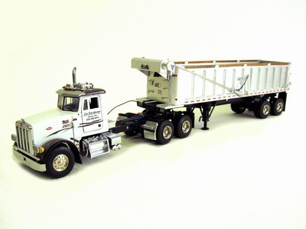 Модель 1:50 Rick Kuntz Trucking - Peterbilt 357 with East Dump Trailer
