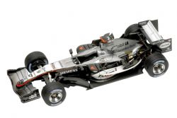 Модель 1:43 McLaren MMP4/20 F1 GP Japan (Kimi Raikkonen - Juan-Pablo Montoya) KIT