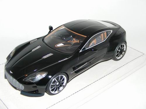 Модель 1:18 Aston Martin One-77 - black (L.E.40pcs)