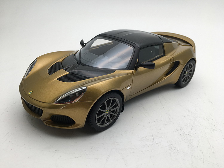 Модель 1:18 Lotus Elise Sprint 220 - gold