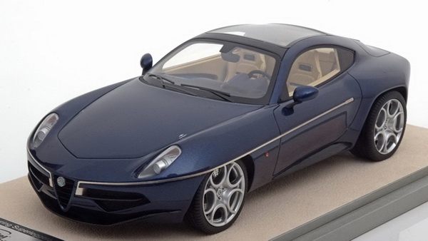 Модель 1:18 Alfa Romeo Touring Superleggera Disco Volante - blue