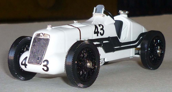 Модель 1:32 MG R №43 (Bill Esplen) - white