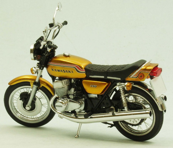 Kawasaki 750 H2 "Mach IV" (real wire wheels) - gold
