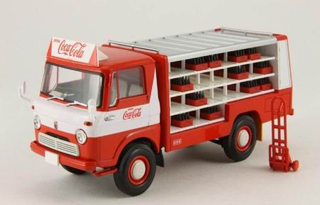 Модель 1:43 Isuzu Elf «Coca-Cola» (лёгкий грузовик)