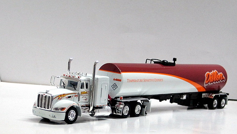 Модель 1:53 Peterbilt 386 Dillon Transport with 48 foot Flattop Sleeper and Food Grade Tanker