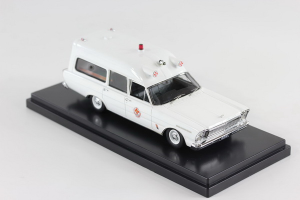 ford galaxie 500 ambulance - white TRR44 Модель 1:43