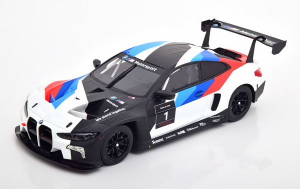 Модель 1:18 BMW M4 GT3 (G82) Presentation 2021 BMW Motorsport