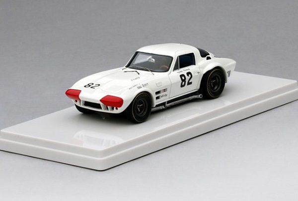 chevrolet corvette grand sport penske racing #82 winner nassau speed week 1964 roger penske TSM164317 Модель 1:43