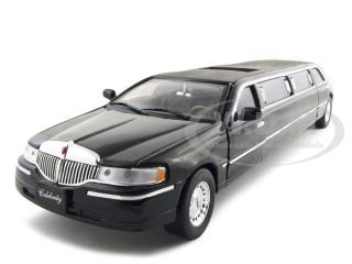 Модель 1:24 Lincoln Town Car Limousine - black